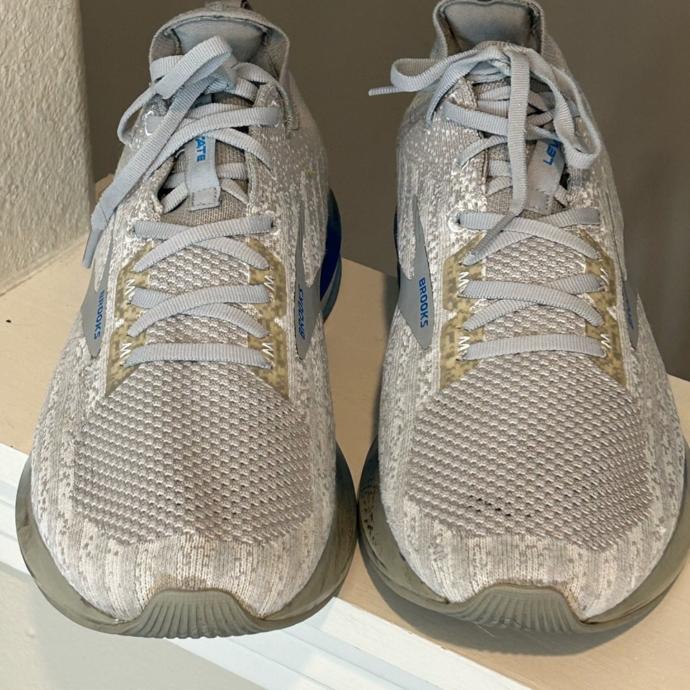Brooks Levitate 3 Men’s Size 11.5D Running Shoes Gray Knit Sneakers 1103121D199 - Picture 7 of 12